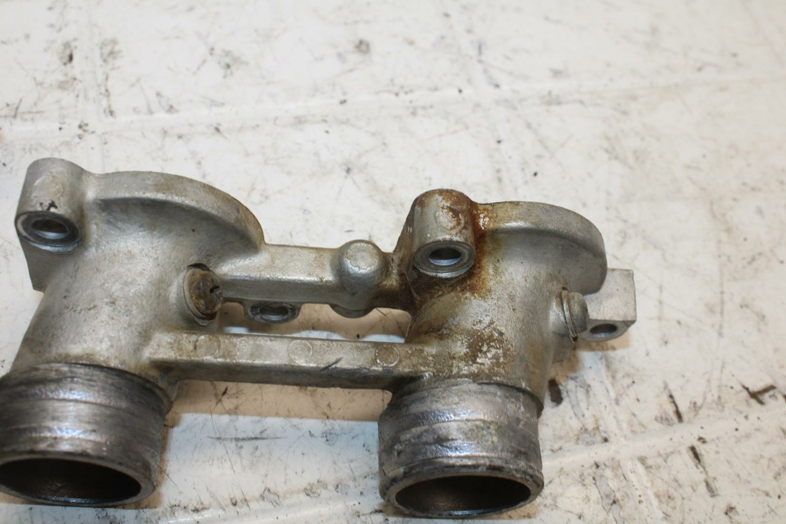 72 HONDA CB500 K1 INTAKE MANIFOLD BB24