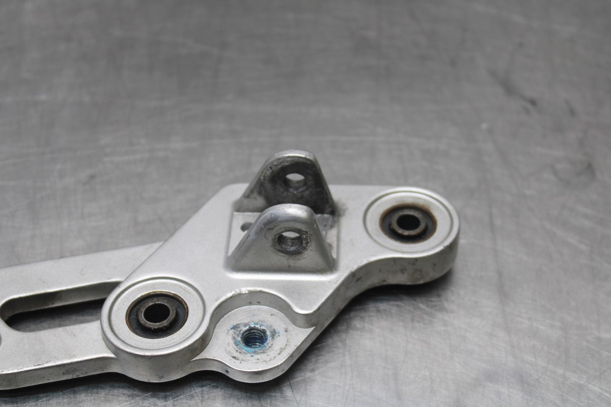 14-17 YAMAHA FZ07 LEFT REARSET REAR SET DRIVER FOOT PEG BRACKET MOUNT BB843