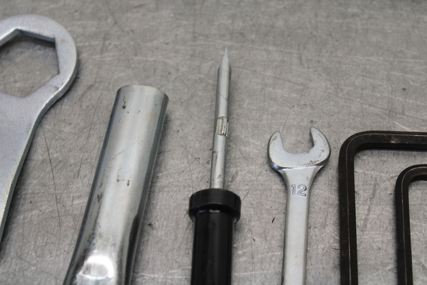 16 KAWASAKI NINJA ZX10R STOCK TOOLS OEM TOOL BAG KIT SET 56007-0141 BB650