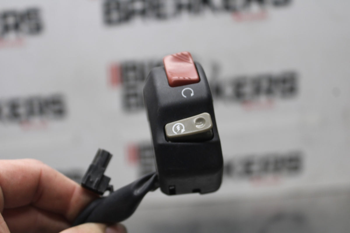 23 KAWASAKI Z900RS RIGHT CLIP ON HANDLE KILL OFF START SWITCH SWITCHES BB935