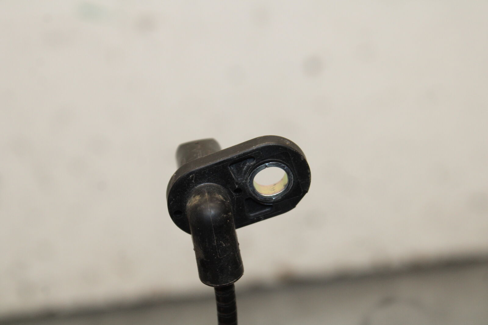 22-24 YAMAHA XSR900 REAR ABS BRAKE SENSOR BB710