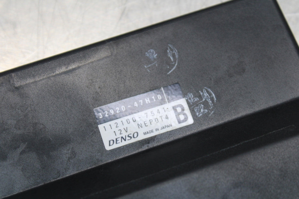 11 SUZUKI GSXR1000 ECU COMPUTER CONTROLLER UNIT BLACK BOX ECM CDI  BB142