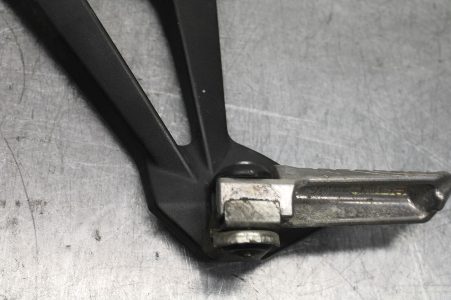 08-12 KAWASAKI NINJA 250R EX250J REAR BACK PASSENGER PEG SET PAIR BB111