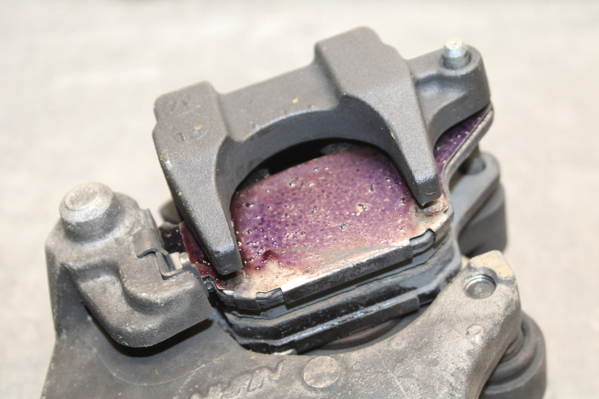 08-09 YAMAHA YZF R6S REAR BACK BRAKE CALIPER W MOUNT BRACKET BB115