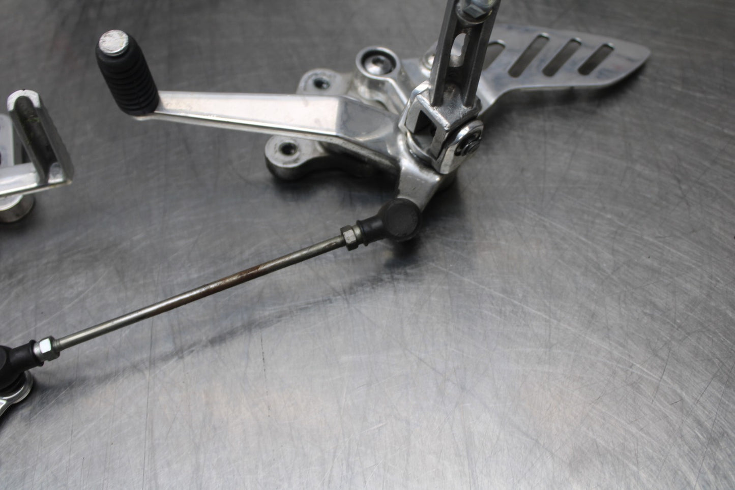 07 SUZUKI GSXR1000 POLISHED  REARSET REAR SET DRIVER PEG BRACKETS BB770
