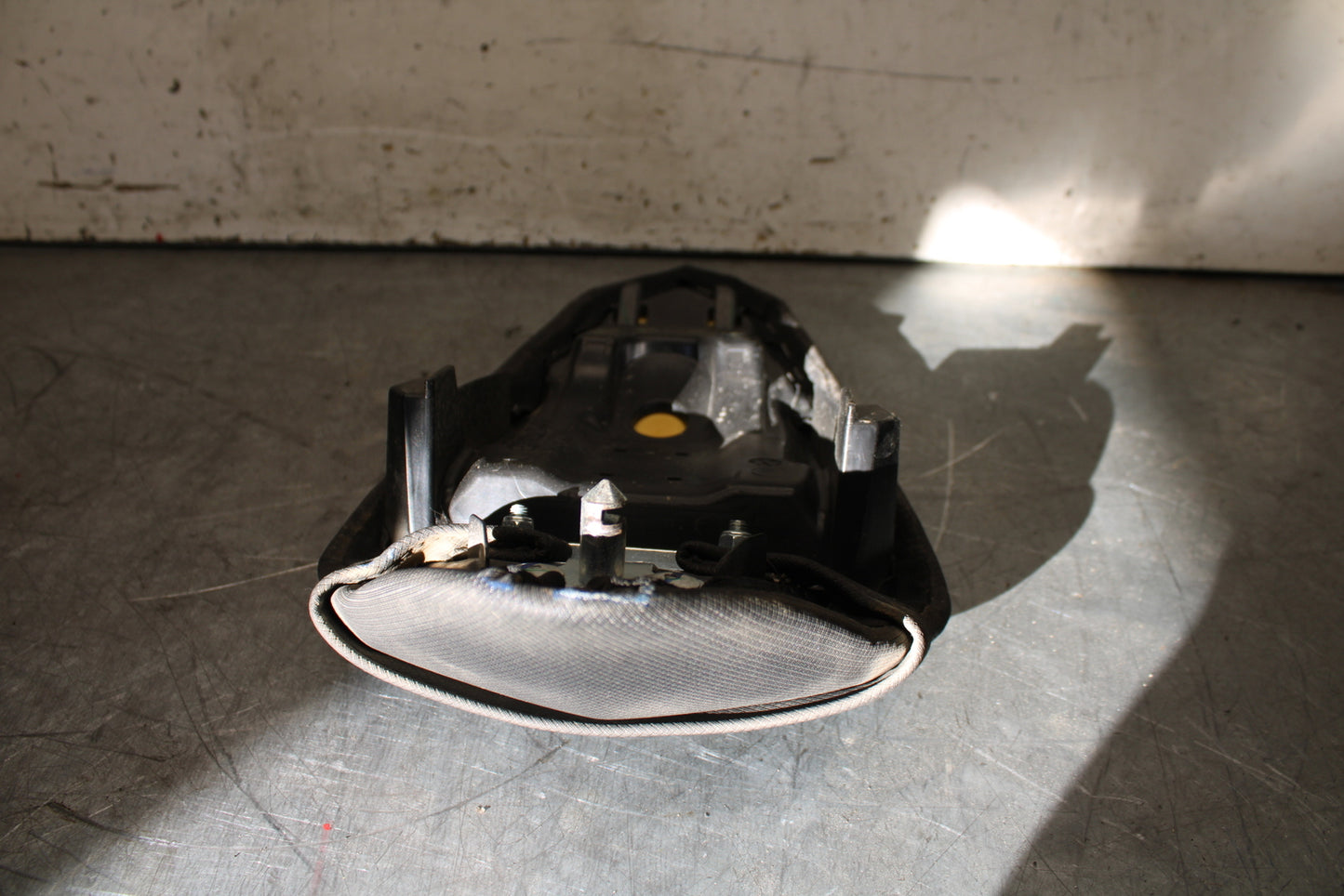 19-22 KAWASAKI Z400 REAR BACK PASSENGER TANDEM SEAT PAD SADDLE PILLION BB708