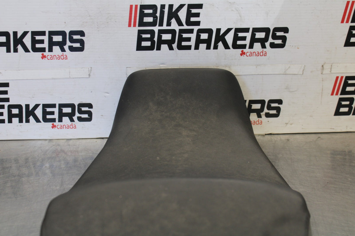 19 BMW F750GS FRONT REAR SEAT SADDLE BB938