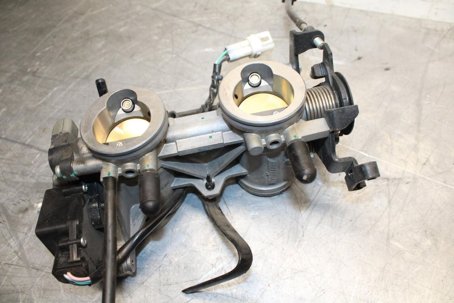 12-17 KAWASAKI NINJA 650 MAIN FUEL INJECTORS / THROTTLE BODIES BB470