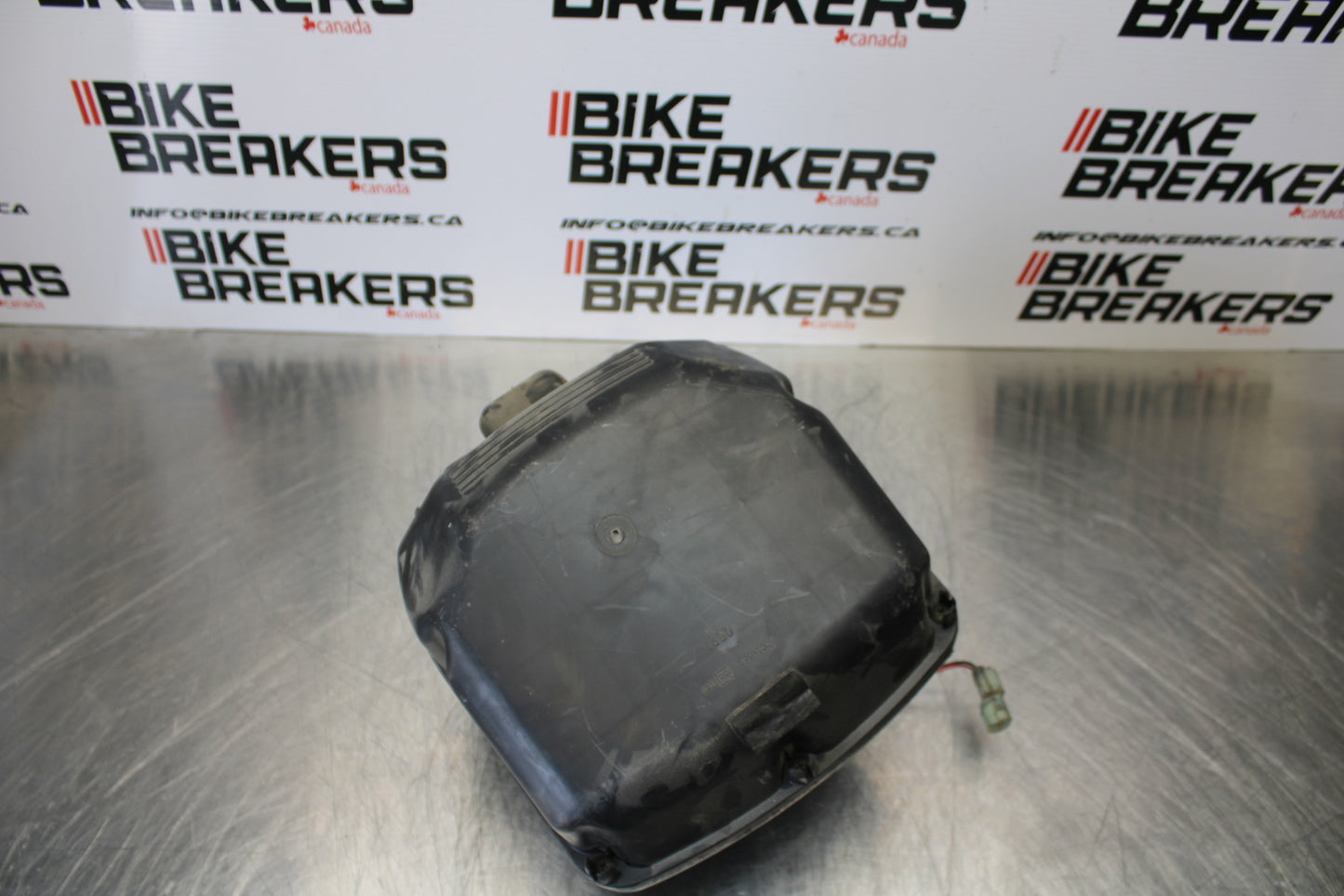 03 SUZUKI SV650S AIRBOX AIR INTAKE FILTER BOX BB167