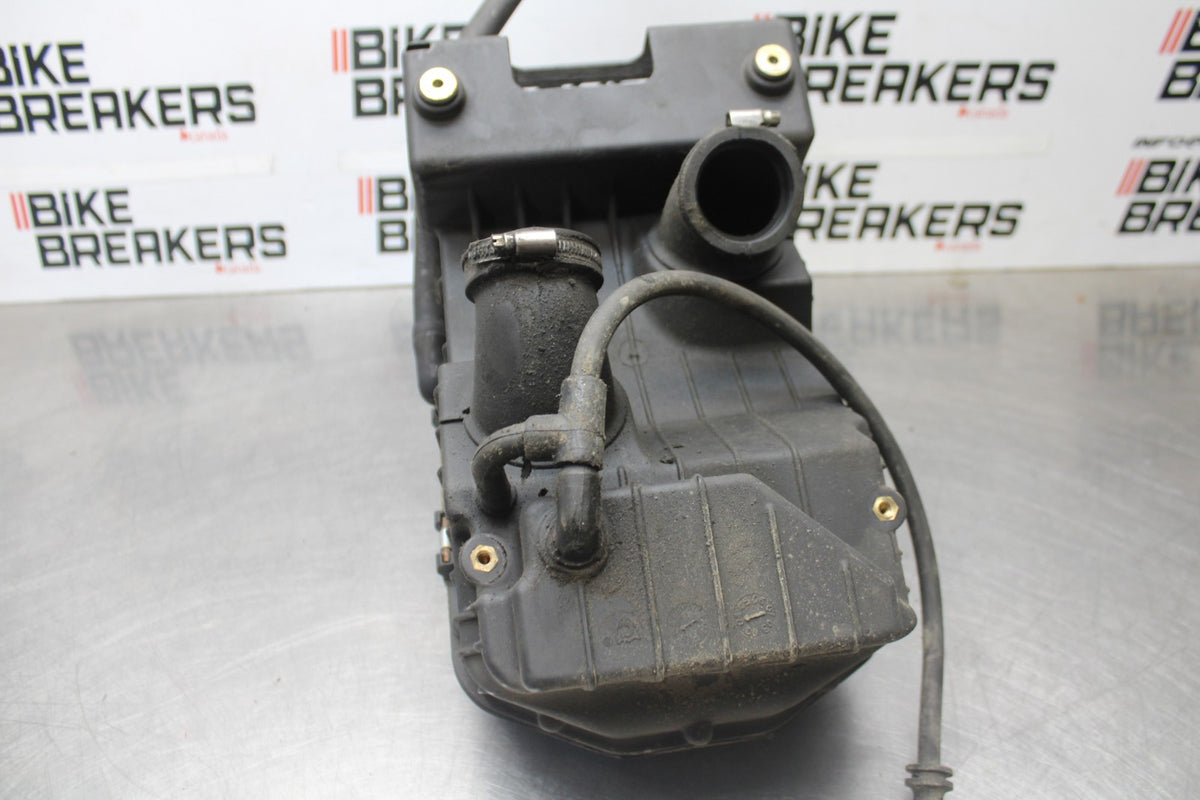 05 DUCATI SUPERSPORT 800 AIRBOX AIR INTAKE FILTER BOX BB913