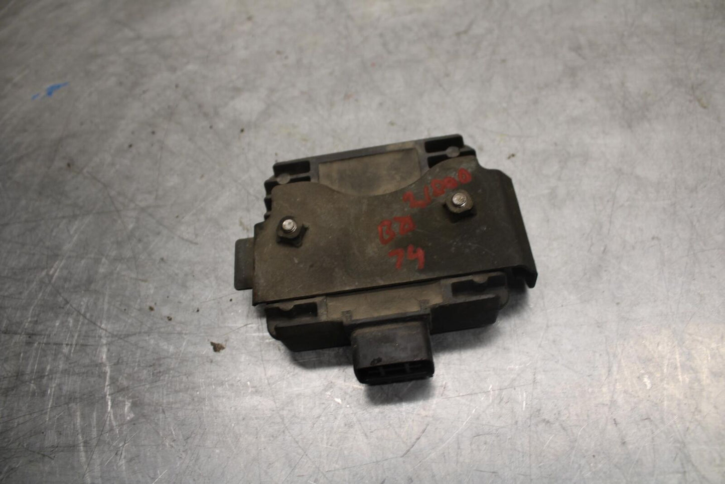 2003 Kawasaki Z1000 RECTIFIER VOLTAGE REGULATOR 21066-1127 BB35