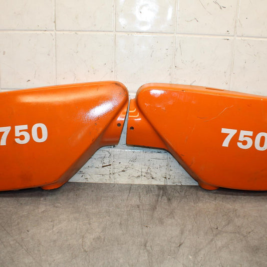 1977 Yamaha XS750 PAIR OF SIDE COVERS PANEL COWL FAIRING BB554