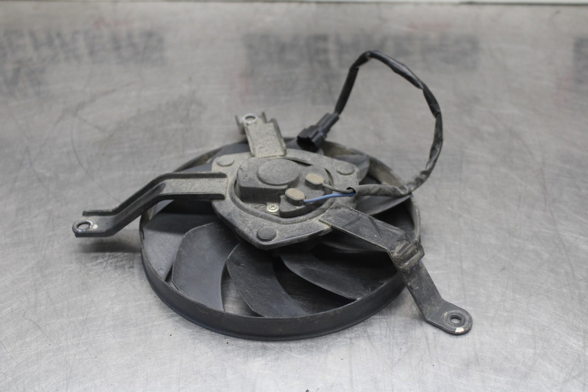 23 KAWASAKI Z900RS ENGINE RADIATOR COOLING FAN BB935