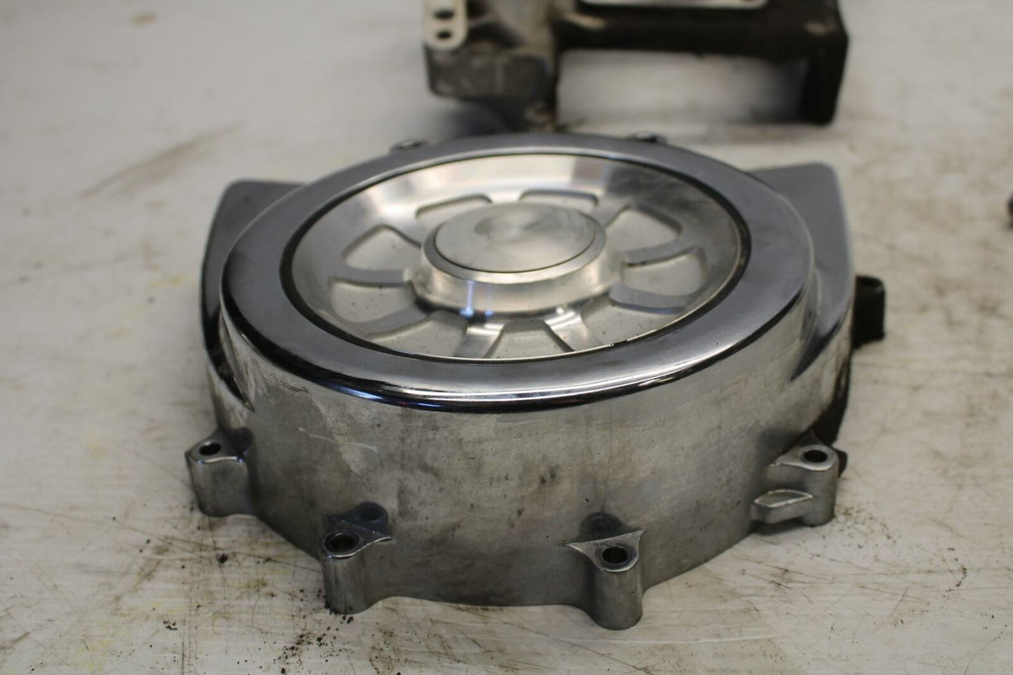 03-04 YAMAHA ROAD STAR 1600 ENGINE SPROCKET COVER BB279
