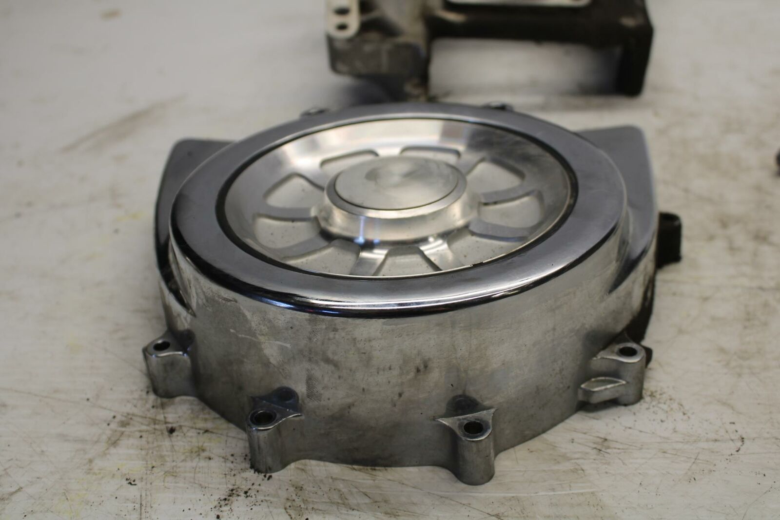 03-04 YAMAHA ROAD STAR 1600 ENGINE SPROCKET COVER BB279