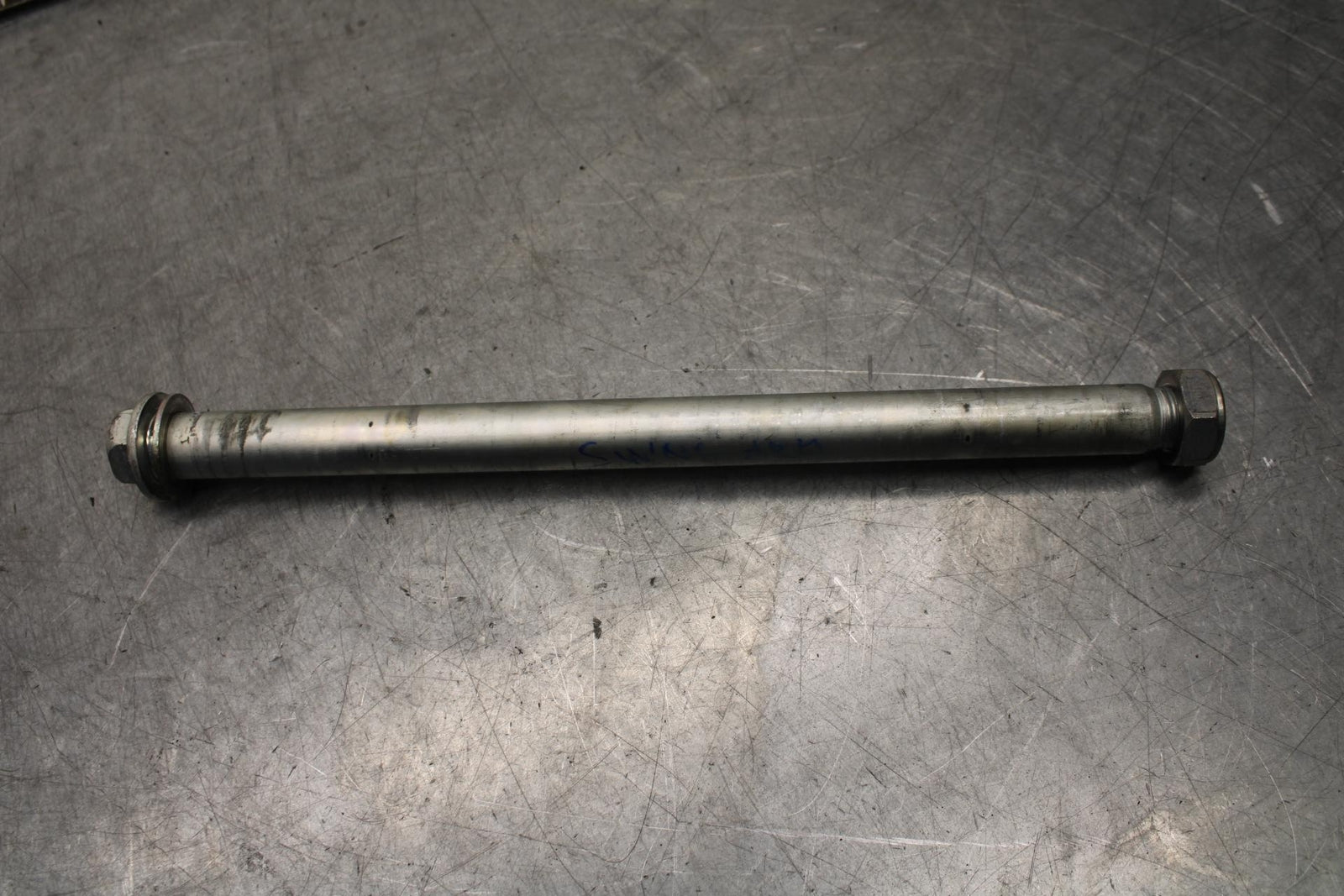 2008 Honda CBF1000 REAR BACK SWINGARM BOLT SUSPENSION PIVOT AXLE BB641