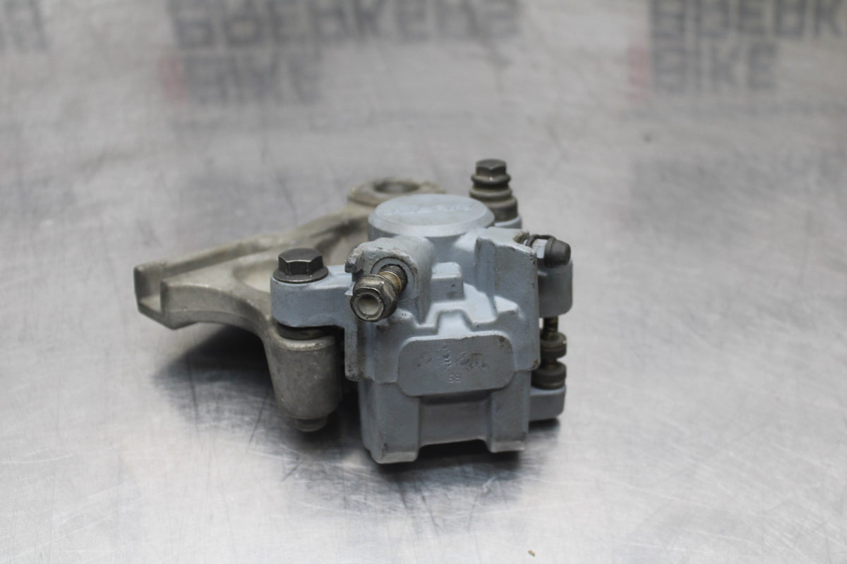 01-06 HONDA CBR600F4I REAR BACK BRAKE CALIPER W MOUNT BRACKET BB778