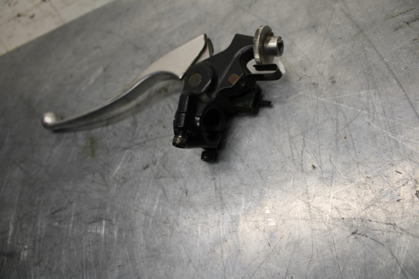 03 KAWASAKI ZX12R CLUTCH PERCH MOUNT WITH LEVER  BB472