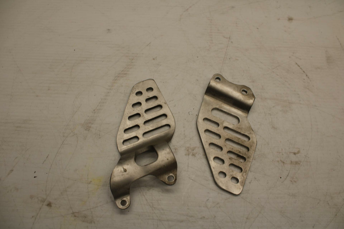 07 YAMAHA YZF R6 2c0  REARSET REAR SET HEEL GUARD COVER  BB284