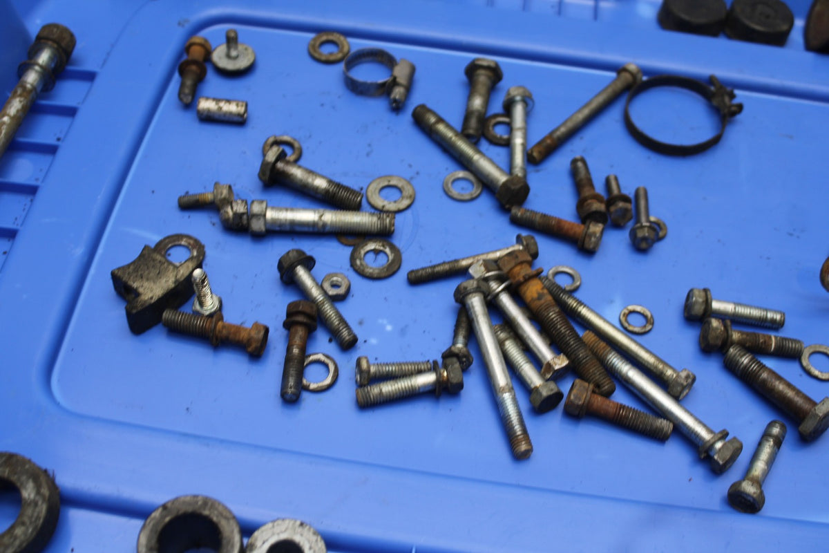 77-79 SUZUKI GS1000 MOUNTING BOLTS HARDWARE MOTOR SCREWS BB807