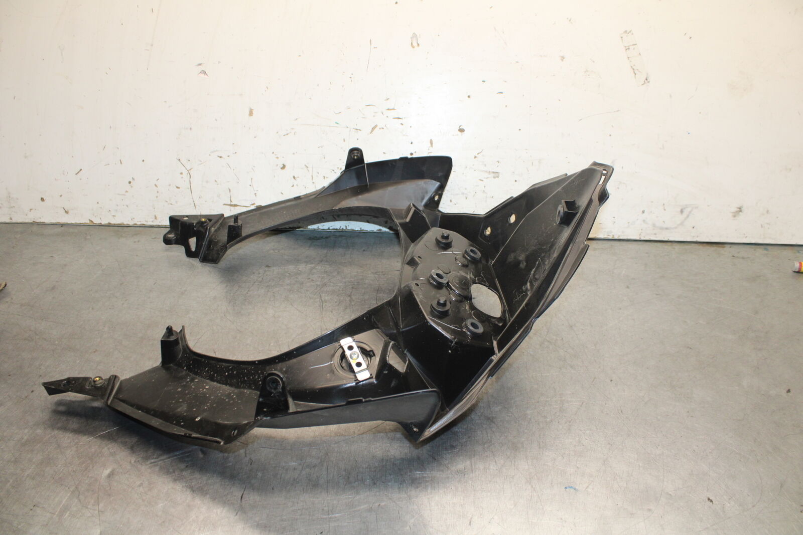 18-23 KAWASAKI NINJA 400 EX400 ABS FRONT CENTER COWL GAUGE FAIRING BB747