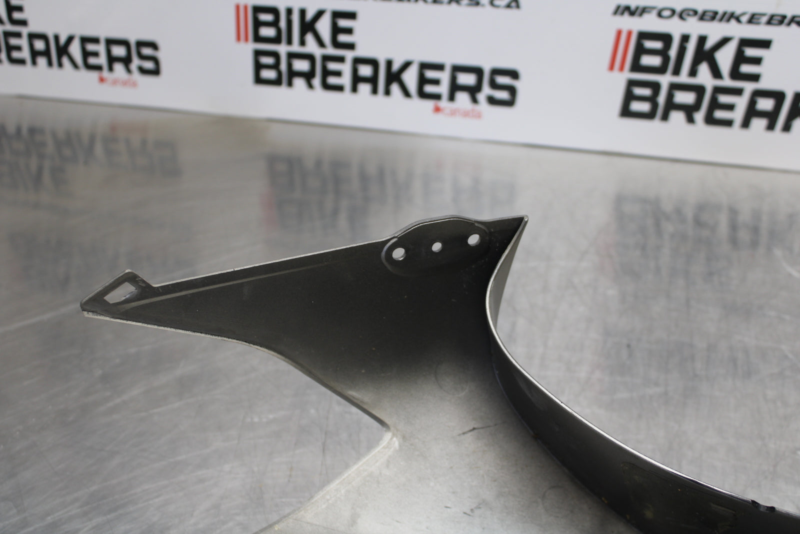 04-05 KAWASAKI NINJA ZX10R RIGHT FRONT UPPER NOSE FAIRING COWL SHROUD BB163