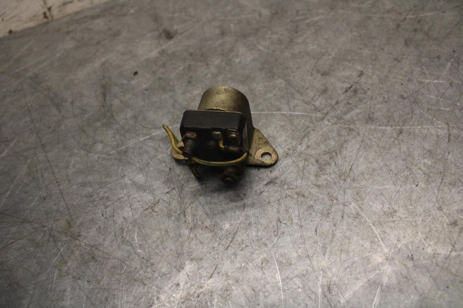 1982 Suzuki GS450L ENGINE STARTER RELAY STARTING MOTOR SWITCH 31800-37021 BB52