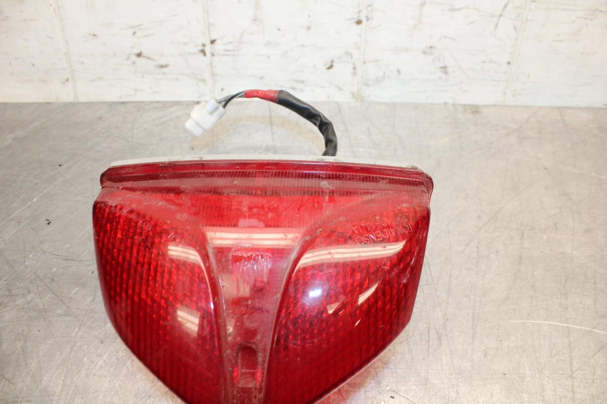 11-22 SUZUKI GSXR 600  REAR TAIL TAILLIGHT BACK BRAKE LIGHT BB485
