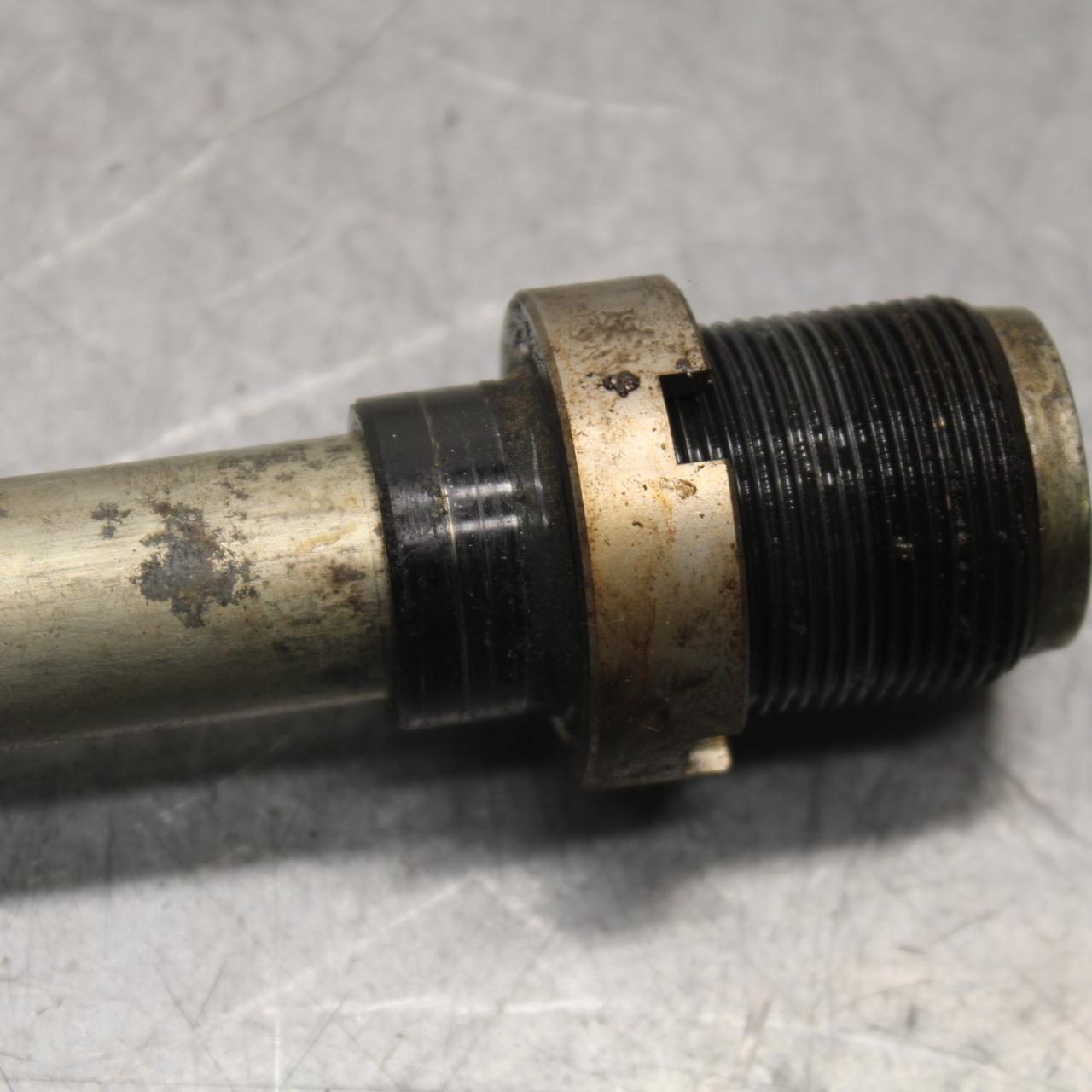 21 KAWASAKI NINJA ZX6R REAR BACK SWINGARM BOLT SUSPENSION PIVOT AXLE BB647