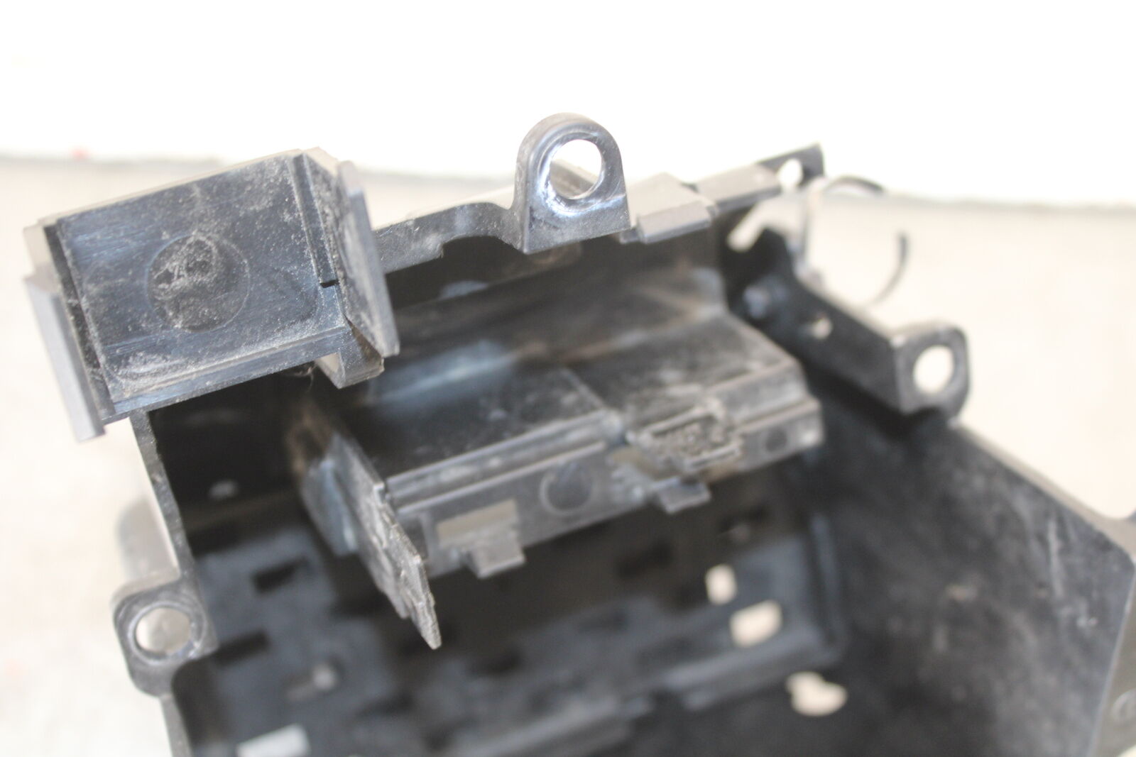 17-24 SUZUKI SV650 REAR BACK TAIL UNDERTAIL BATTERY TRAY PLASTIC BB706