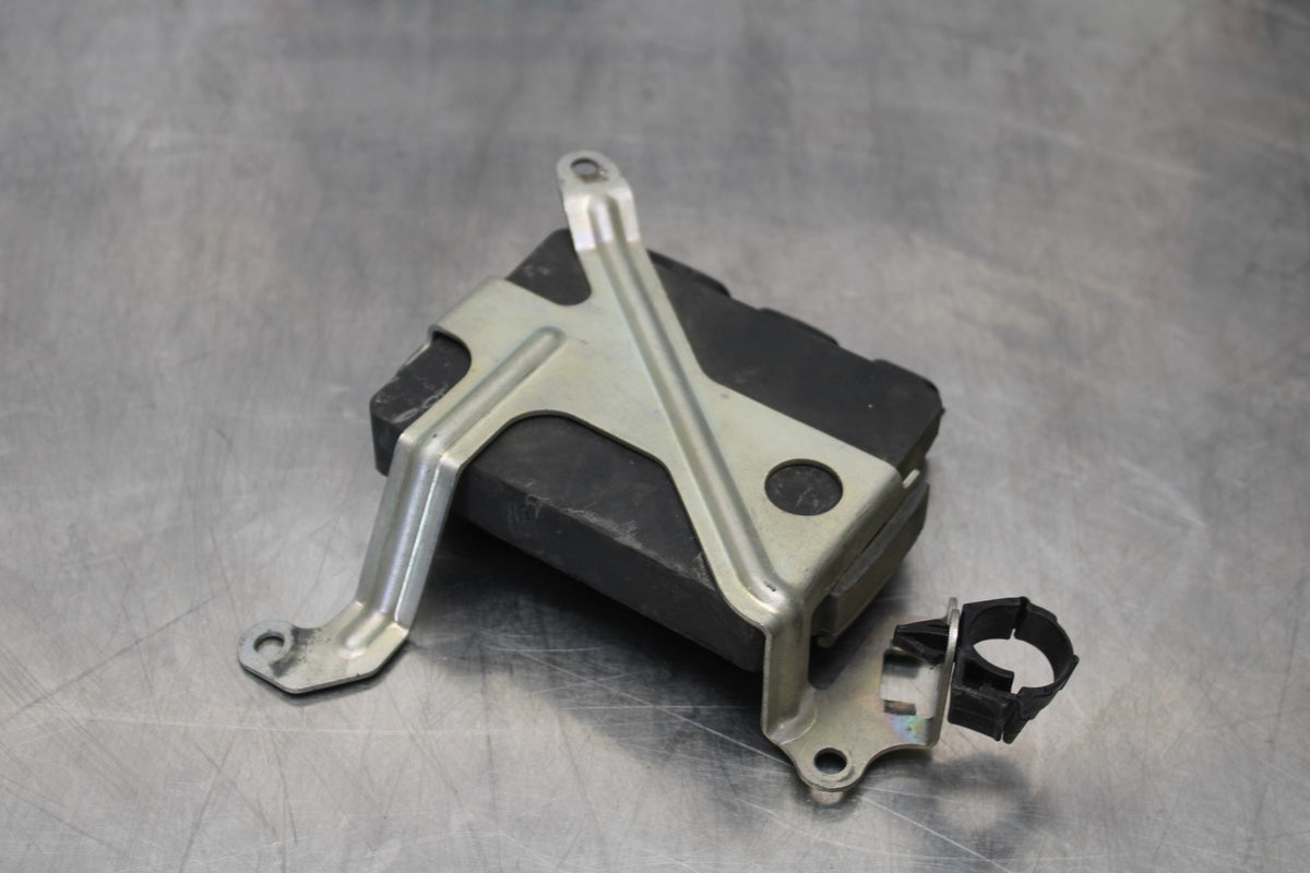 2007 Kawasaki Ninja ZX6R ZX600P RELAY ASSEMBLY FUSE BOX BB175
