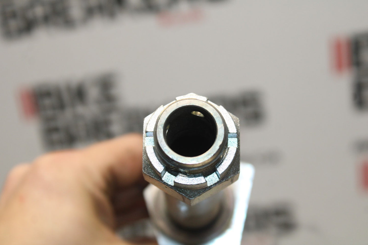 23-24 KAWASAKI NINJA ZX14R REAR AXLE BACK WHEEL RIM PIVOT BOLT AXEL BB764