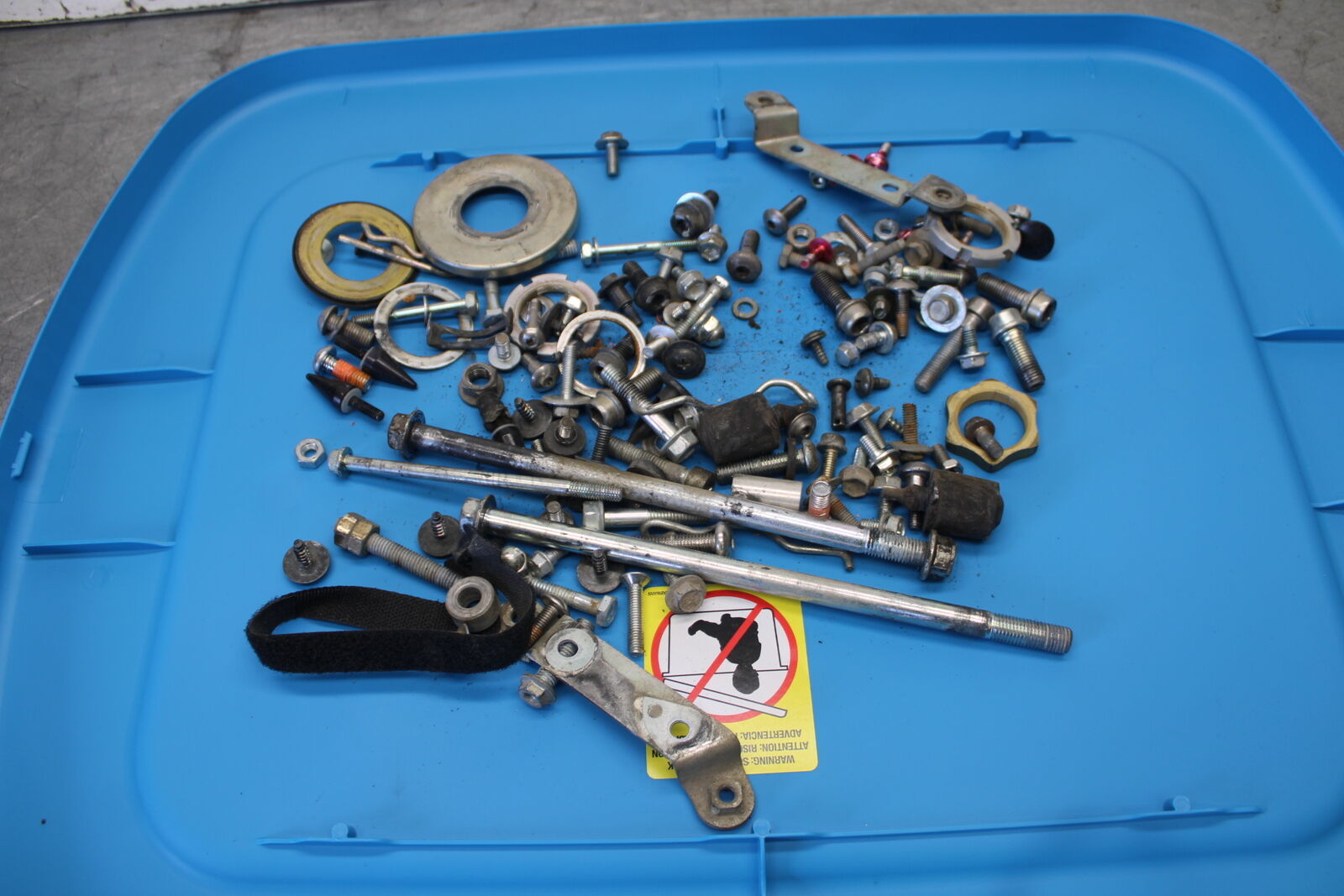 06-07 SUZUKI GSXR 600 ENGINE MOUNTING BOLTS HARDWARE MOTOR SCREWS BB694