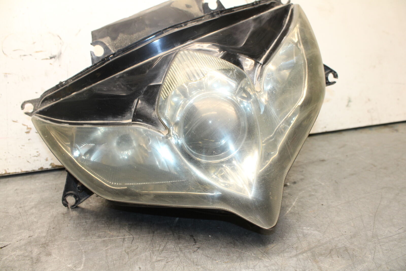 08-10 SUZUKI GSXR 600 FRONT HEADLIGHT HEAD LIGHT LAMP  BB721