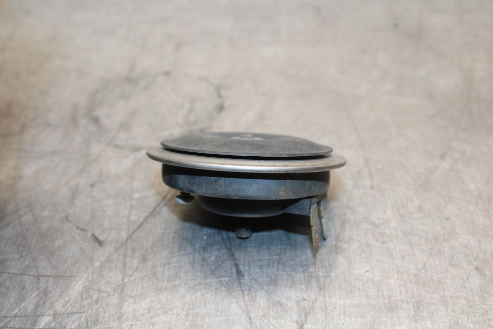 12-17 KAWASAKI ER-6N Z650 HORN SIGNAL BB709