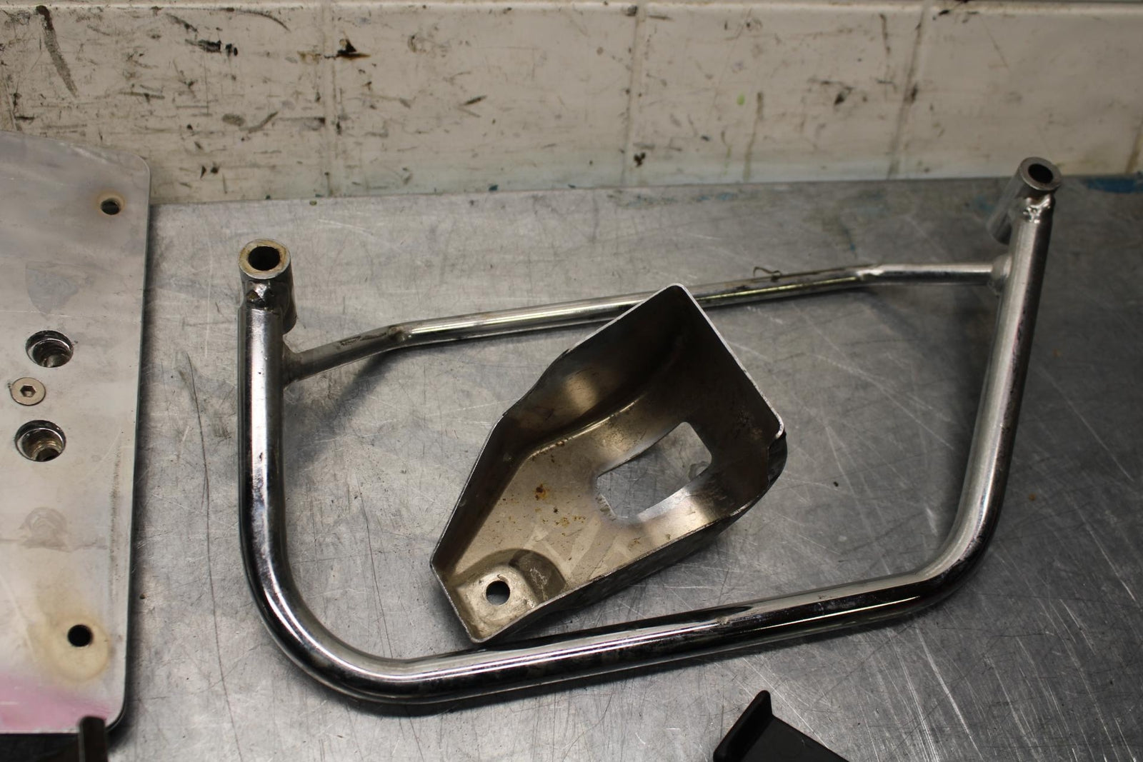 2005 Kawasaki Vulcan 1600 VN1600A ASSORTED CHROME BITS BRACKETS COVERS BB574