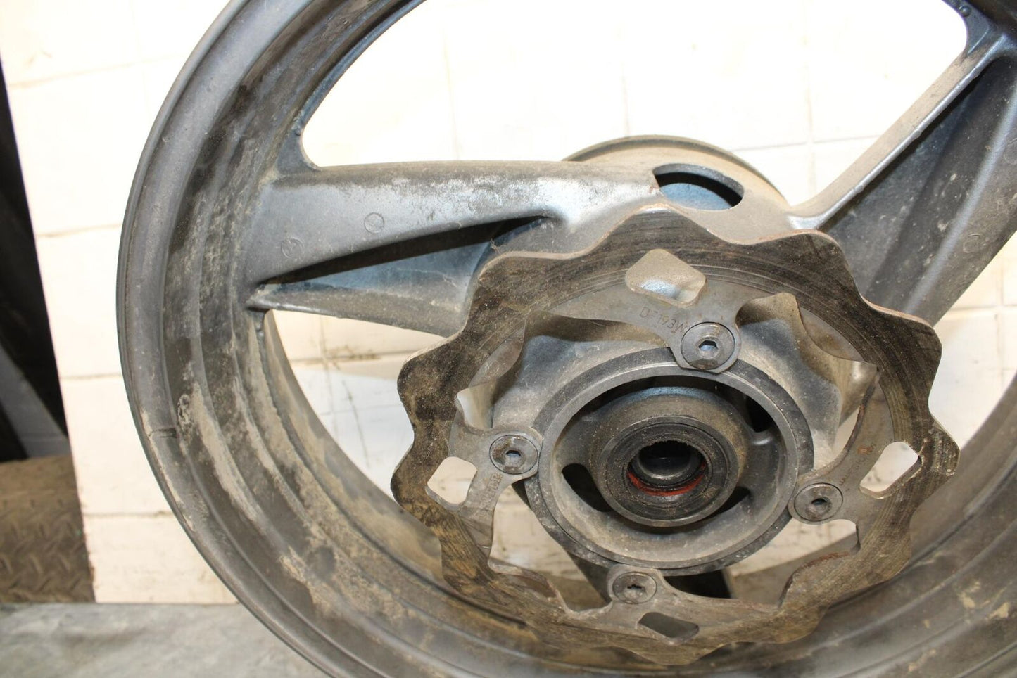 2001 Kawasaki Ninja ZX6 ZX600E REAR WHEEL RIM ROTOR BACK BRAKE DISC BB547