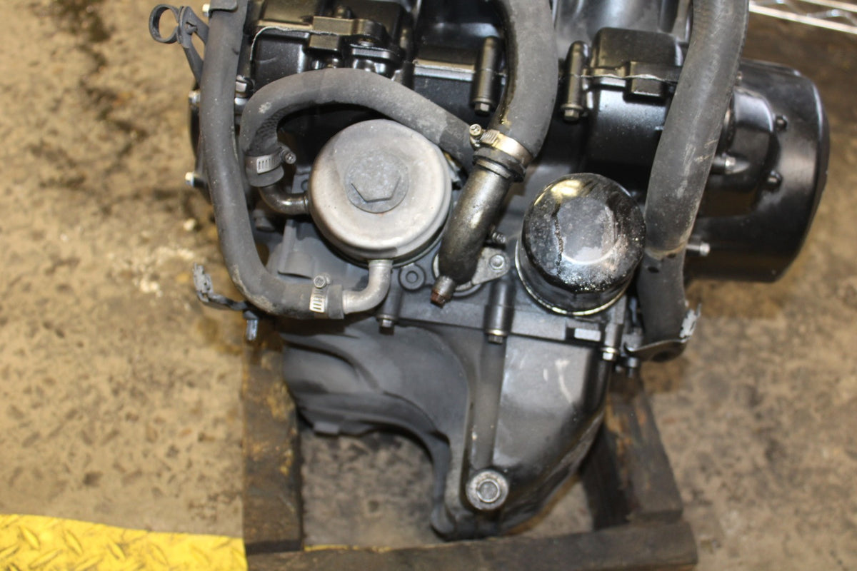 12 TRIUMPH STREET TRIPLE R ENGINE MOTOR BB914