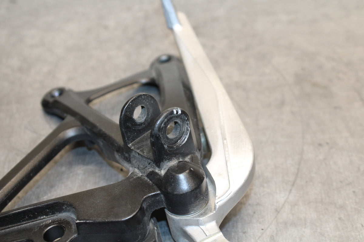 09-14 YAMAHA YZF R1 RIGHT REARSET REAR SET DRIVER FOOT PEG REST STOP BB118