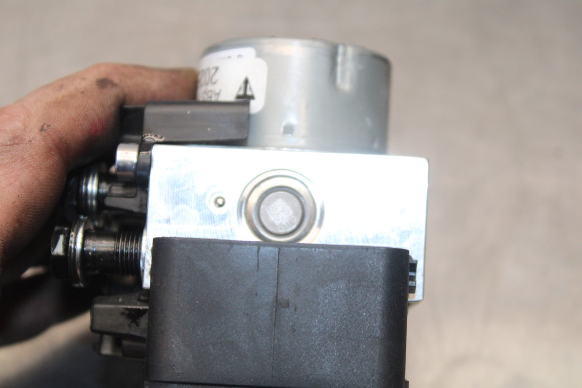20 TRIUMPH STREET TRIPLE 765 ABS PUMP UNIT MODULE BB864