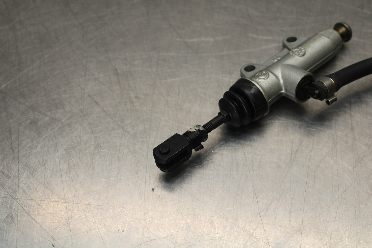 20-23 BMW F900R REAR BACK BRAKE MASTER CYLINDER W RESERVOIR BB923