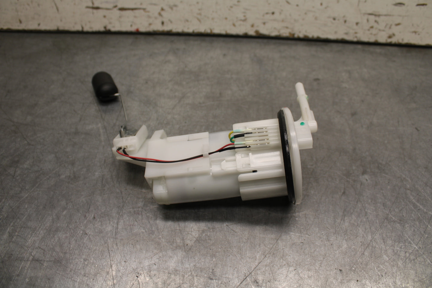 24 KAWASAKI NINJA 500 ABS FUEL PUMP GAS PETROL SENDER UNIT BB730