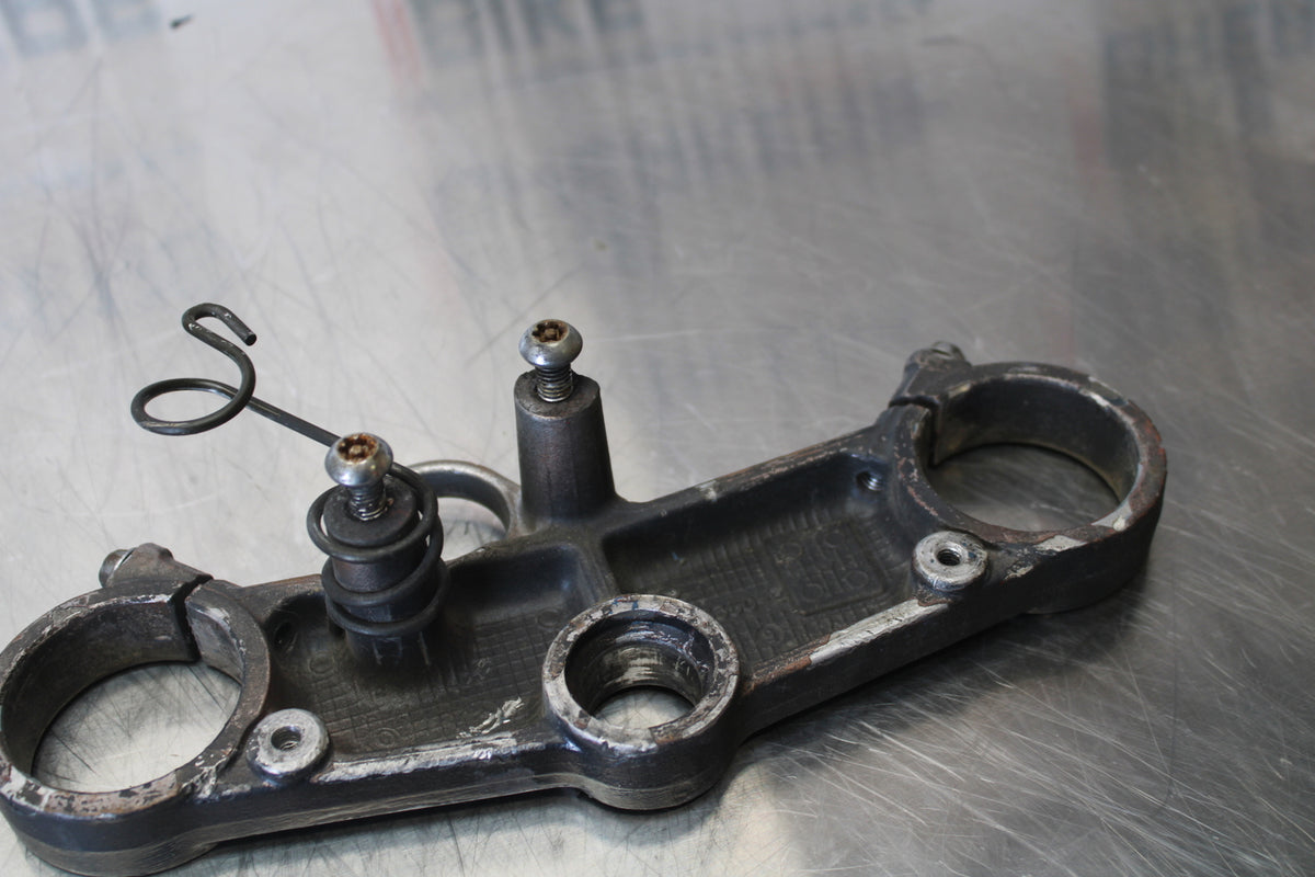 97-02 SUZUKI GSXR750 FORKS UPPER TRIPLE TREE CLAMP BB145