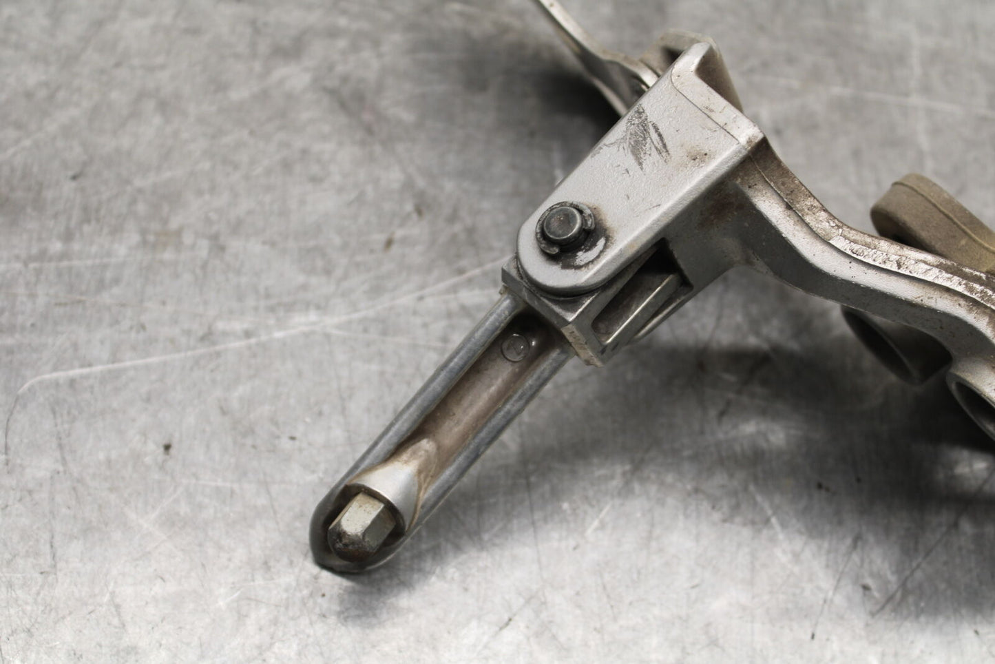 08-10 SUZUKI GSXR 600 LEFT REARSET REAR SET DRIVER FOOT PEG REST STOP  BB721