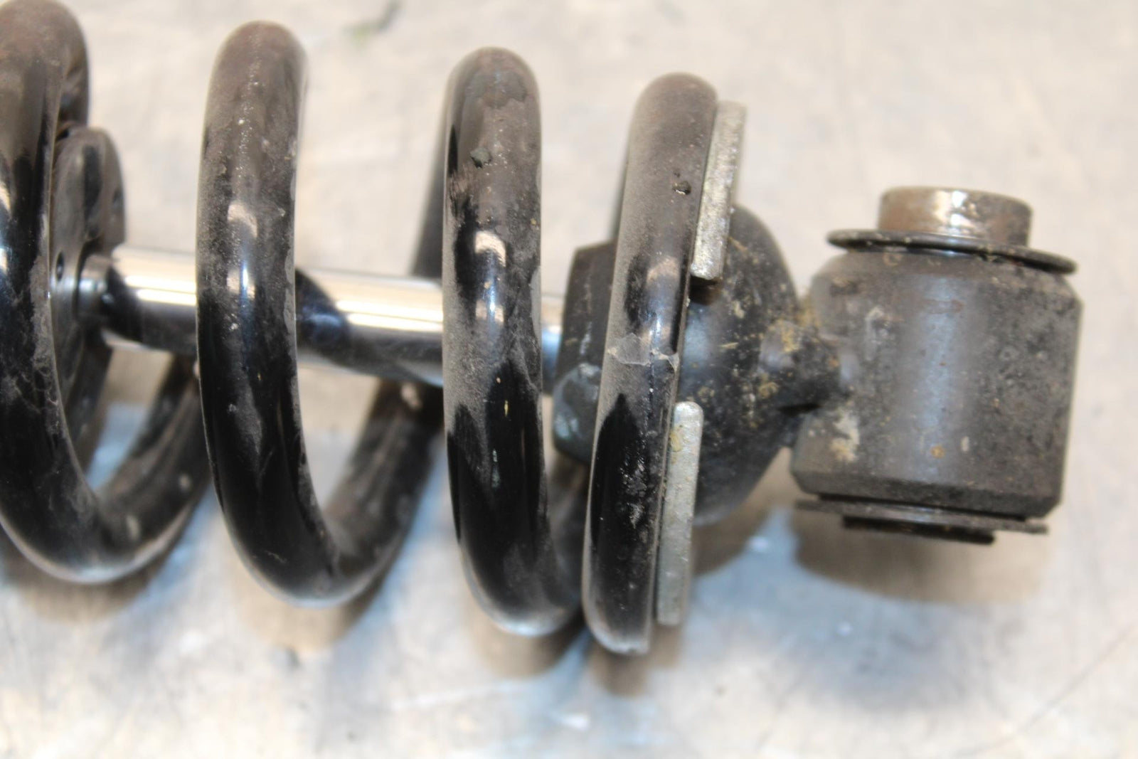 19-22 KAWASAKI Z400 REAR BACK SHOCK ABSORBER SUSPENSION BB586