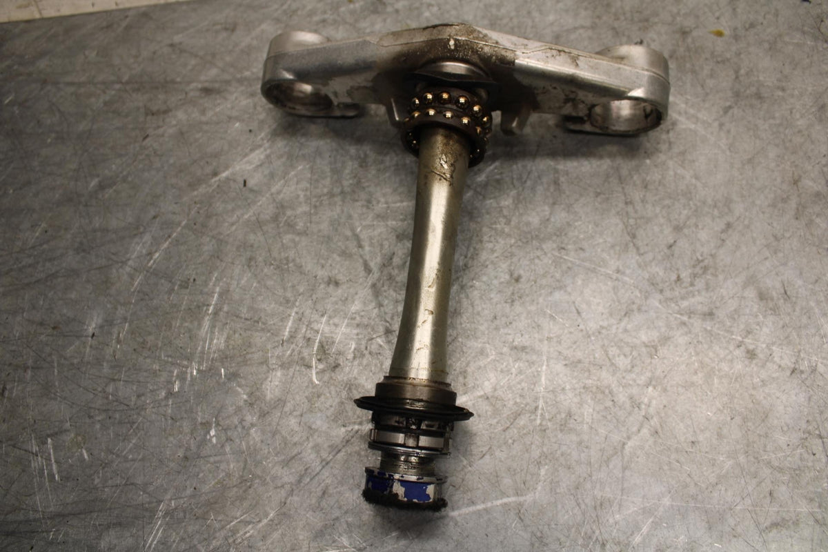 2003 Yamaha YZF R6 FORKS CLAMP LOWER TRIPLE TREE STEM 5SL-23340-00-00 BB539