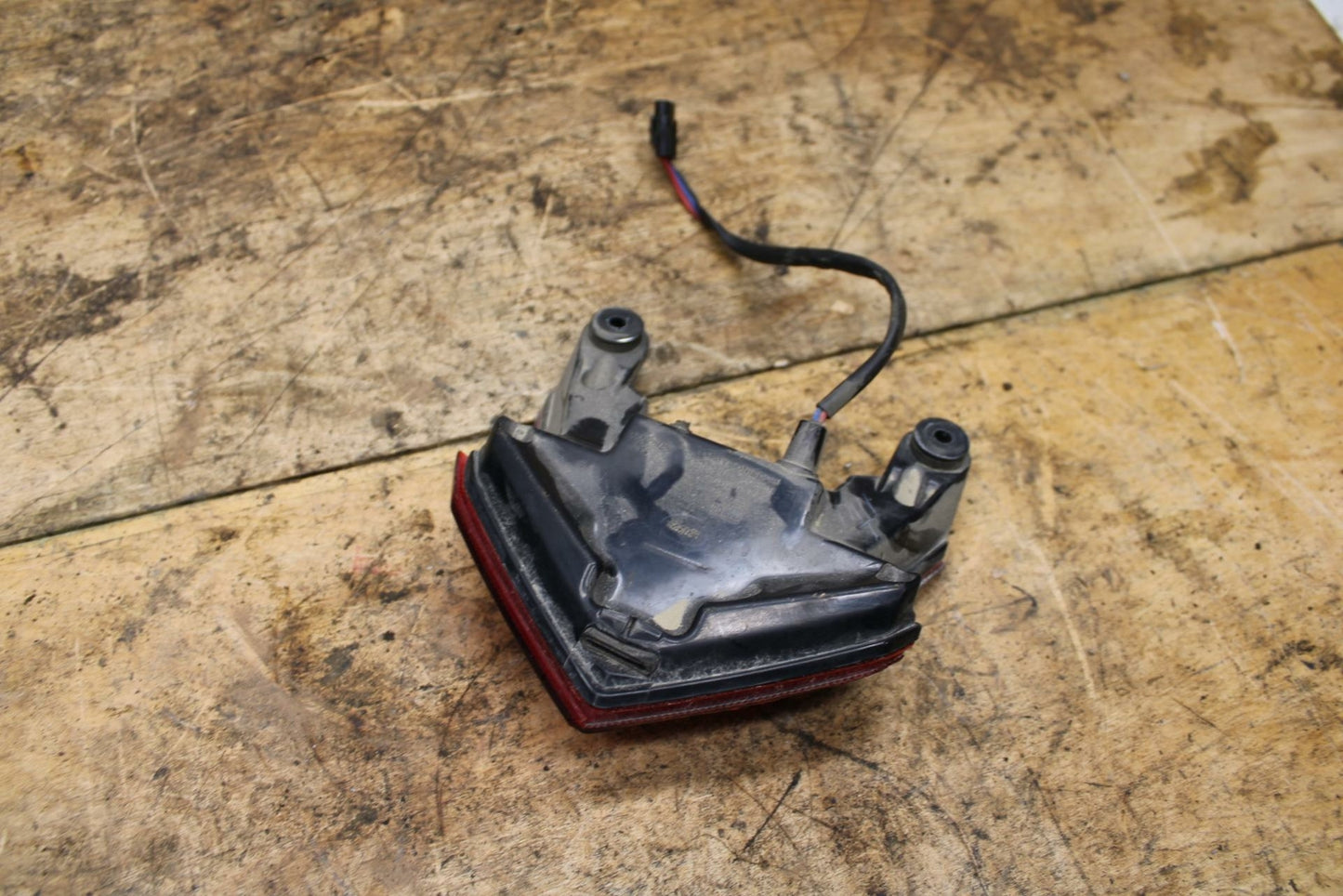 13-18 KAWASAKI NINJA ZX6R REAR TAIL TAILLIGHT BACK BRAKE LIGHT BB342