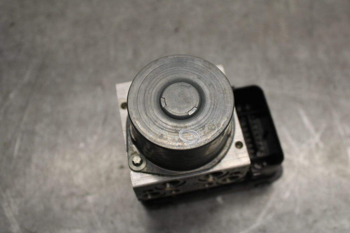 13-18 KAWASAKI NINJA ZX6R ABS PUMP UNIT MODULE BB666