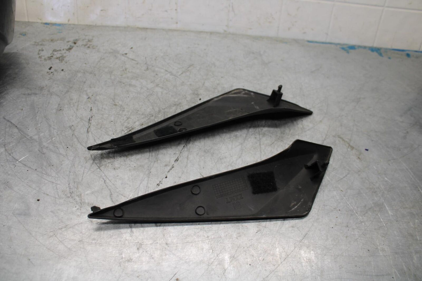 11-21 SUZUKI GSXR750 600 RIGHT LEFT GAS FUEL TANK PANELS COVERS TRIM  BB417B