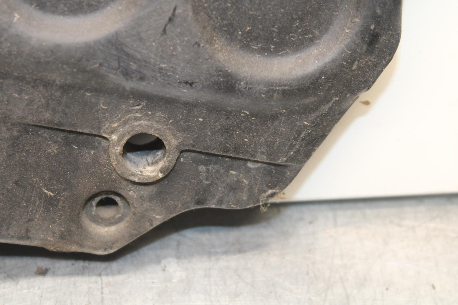 1988 Yamaha FZ600 ENGINE SPROCKET COVER BB601